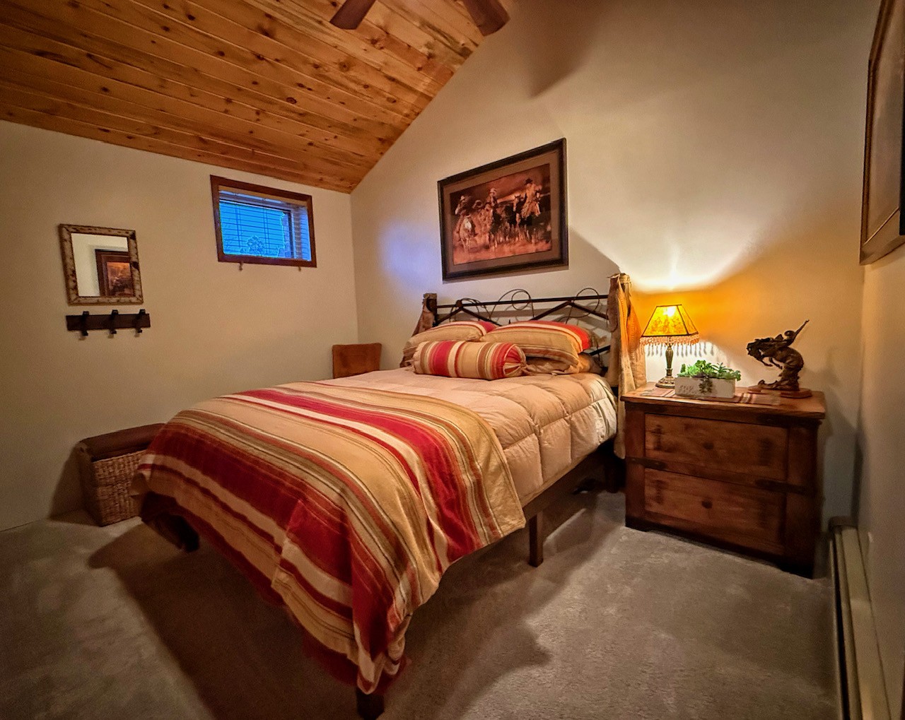 25 Guest bedrooms and bathroom pics7